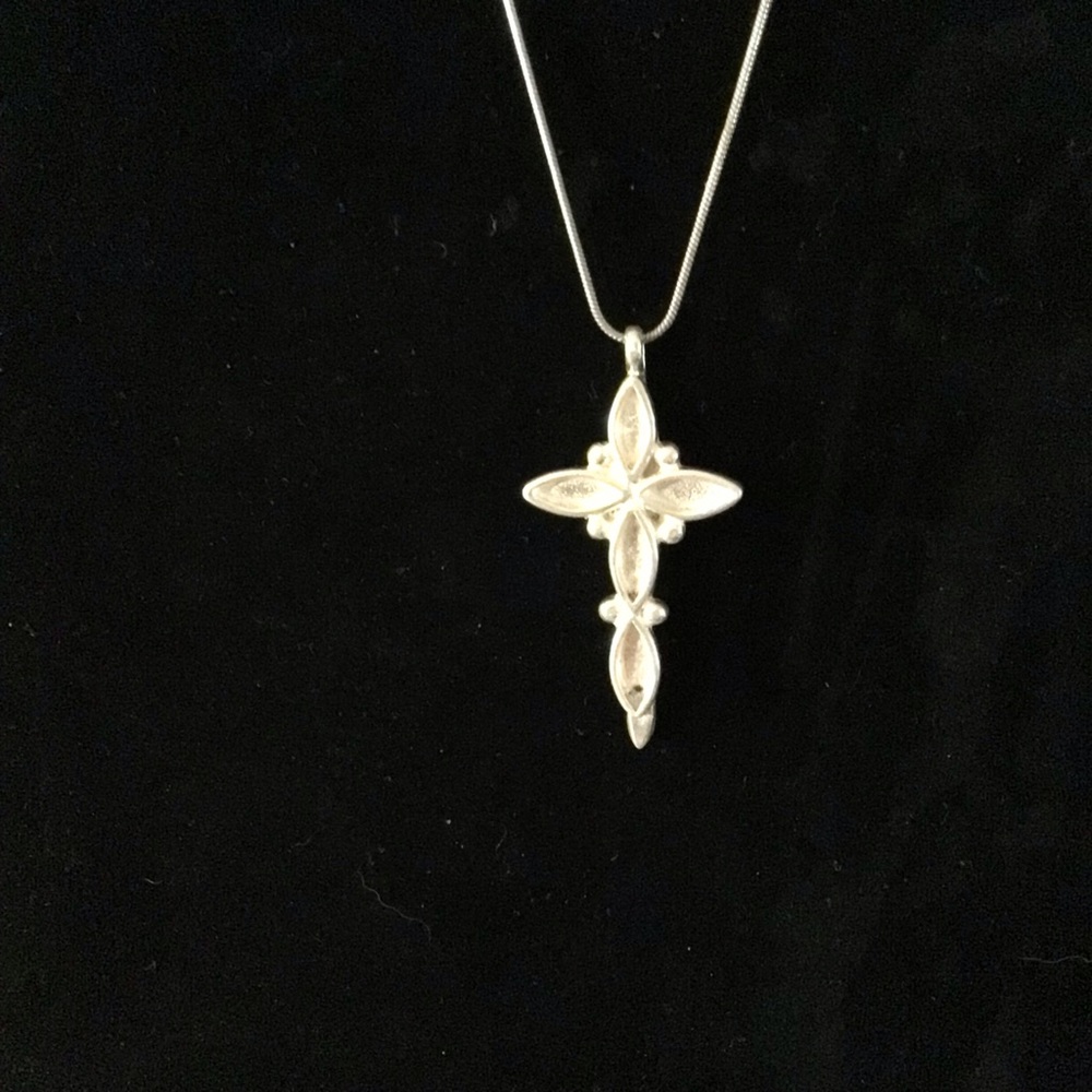 Vintage sterling silver cross pendant and chain